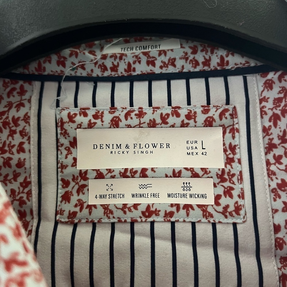 Denim & Flower Red Floral Button Down Shirt - Picture 3 of 7